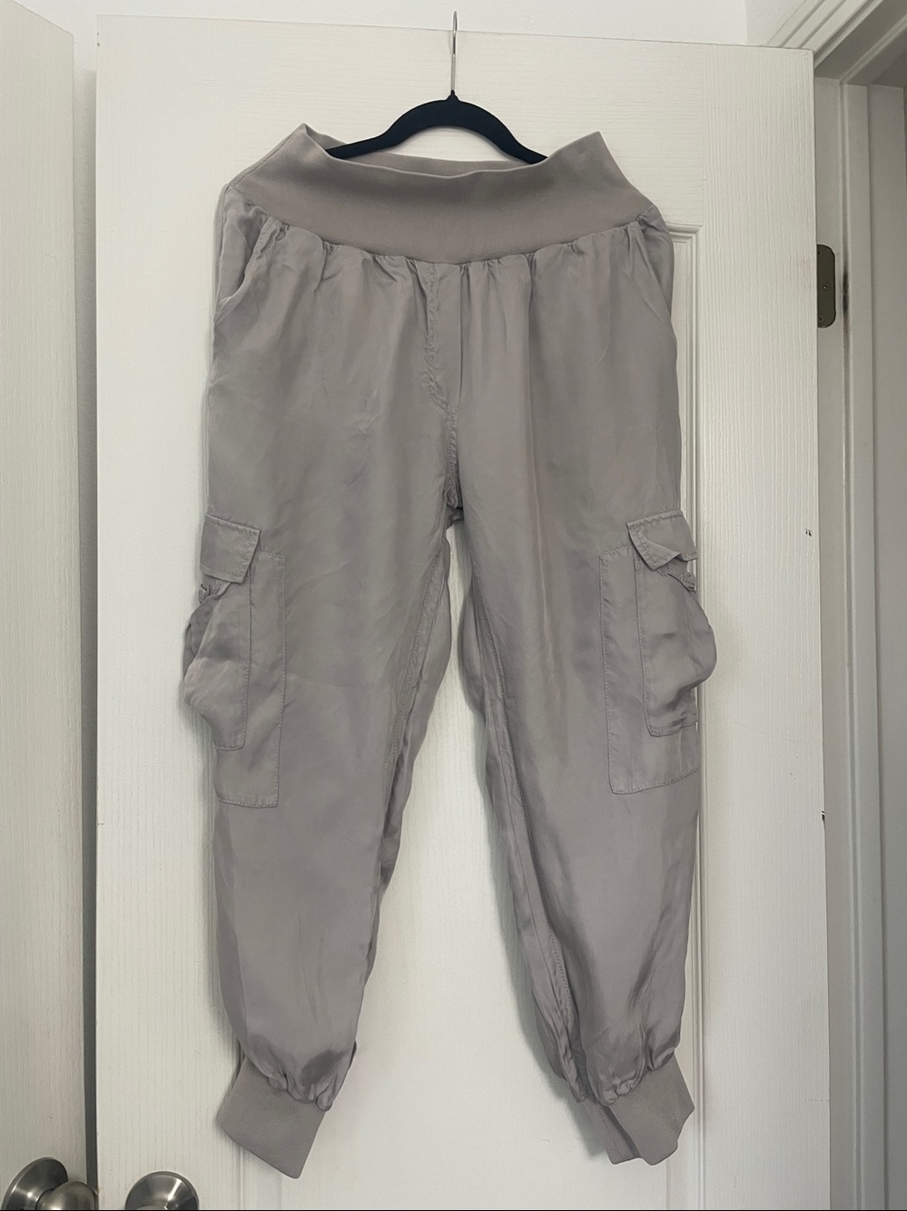 Cinq a Sept Giles Cupro crop cargo pants joggers L silver gray